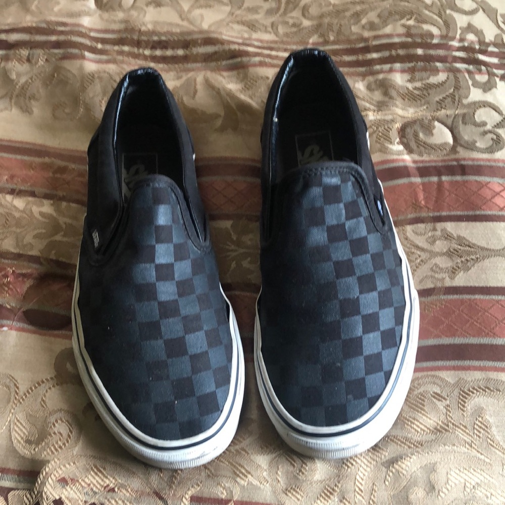 Black checkered Vans good shape 7.5 men 9 women